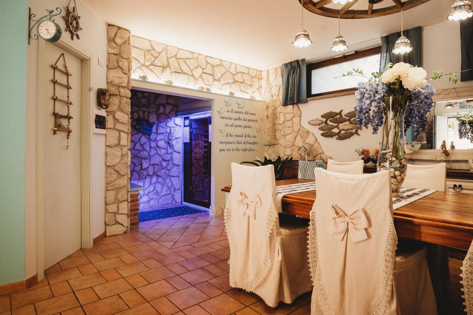 Alloggi Turistici Con Piscina Palestra Jacuzzi Sauna 安齐奥 外观 照片